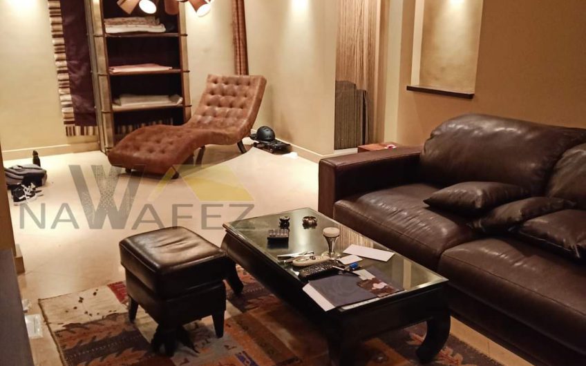 شقة 220 متر للبيع بالفرش والاجهزة تشطيب راقى حصة جراج
