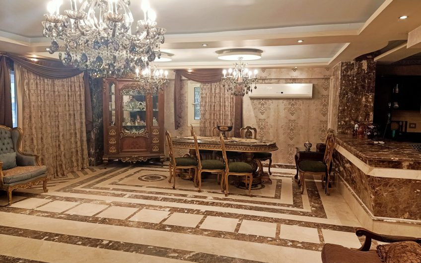 شقة 220 متر للبيع بموقع مميز تشطيب حديث مسجلة شهر عقارى متفرعات مكرم عبيد