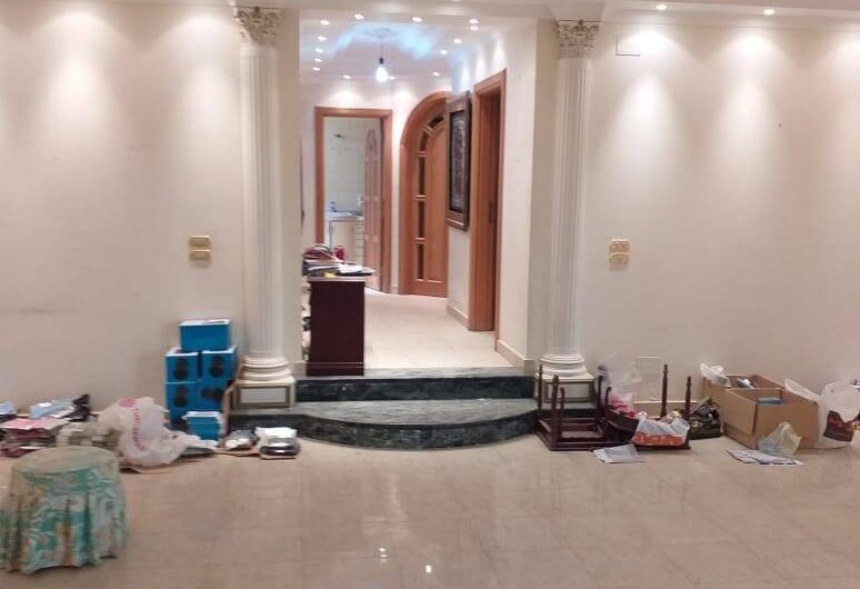 شقة للبيع 250 متر بافضل موقع فى شارع ابو داوود الظاهرى