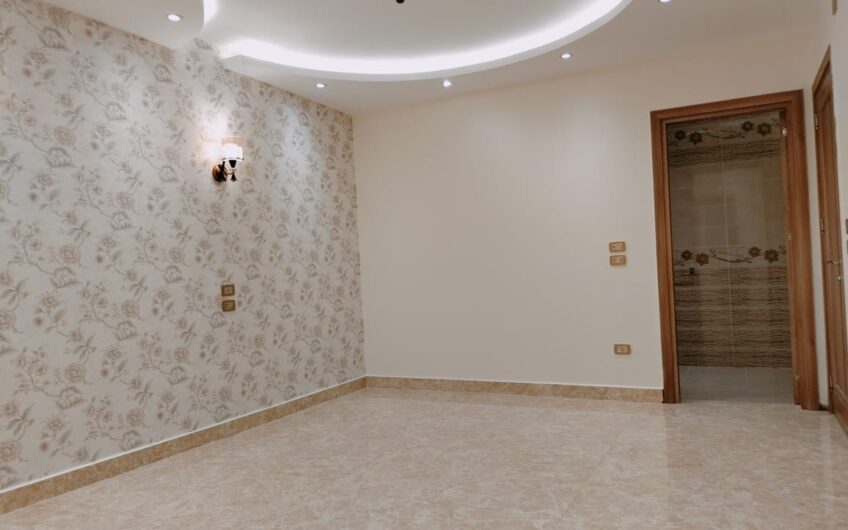 شقة للبيع بافضل شارع فى مدينة نصر عمارة حديثه عقد مسجل حصة جراج تشطيب راقى
