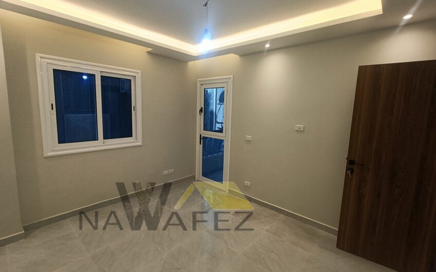 شقة للبيع فى مدينة نصر اول سكن خطوات من النادى الاهلى عقدها مسجل لها جراج بحرى صريح تشطيب جديد